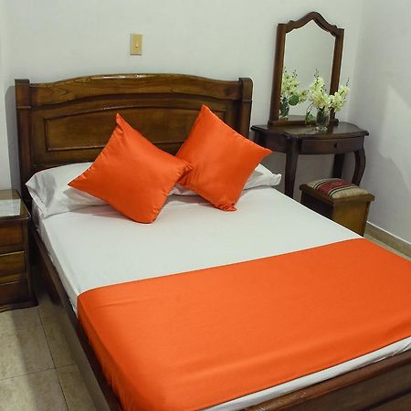 Hotel El Lago 2 Pereira Eksteriør billede